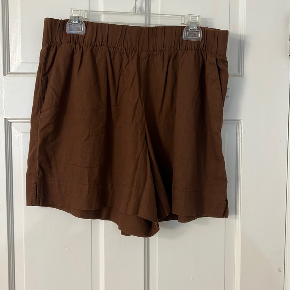 NWT Gap linen shorts